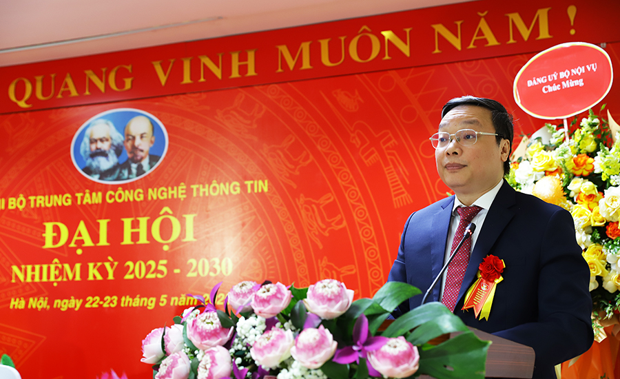 Phó Bí thư Thường trực Đảng uỷ, Thứ trưởng Bộ Nội vụ Trương Hải Long: Trung tâm Công nghệ thông tin phải là hình mẫu, hạt nhân, là động lực về chuyển đổi số
